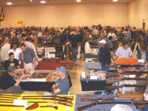 Don’s Fabulous Crystal River Gun Show 2019 Crowd inside